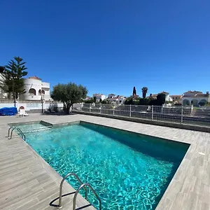 Lcdm Apartamento Vista Canal Y Piscina Comunitaria Ampuriabrava